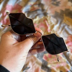 Fun lips shaped sunglasses